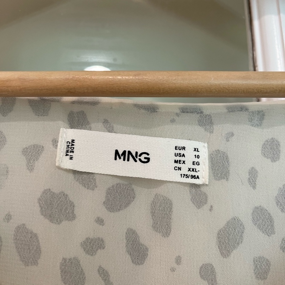 Mango Gray And White Patterned Blouse - image 3